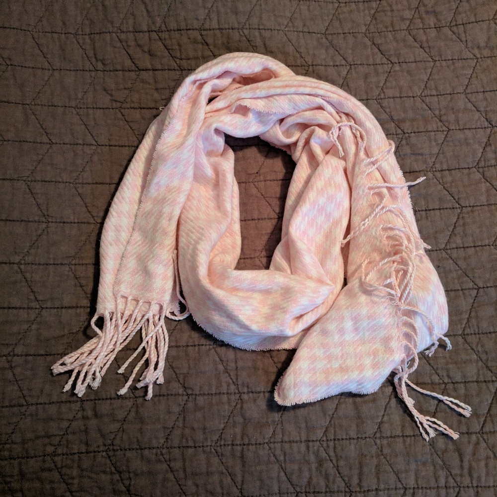 Light Pink and White Houndstooth scarf